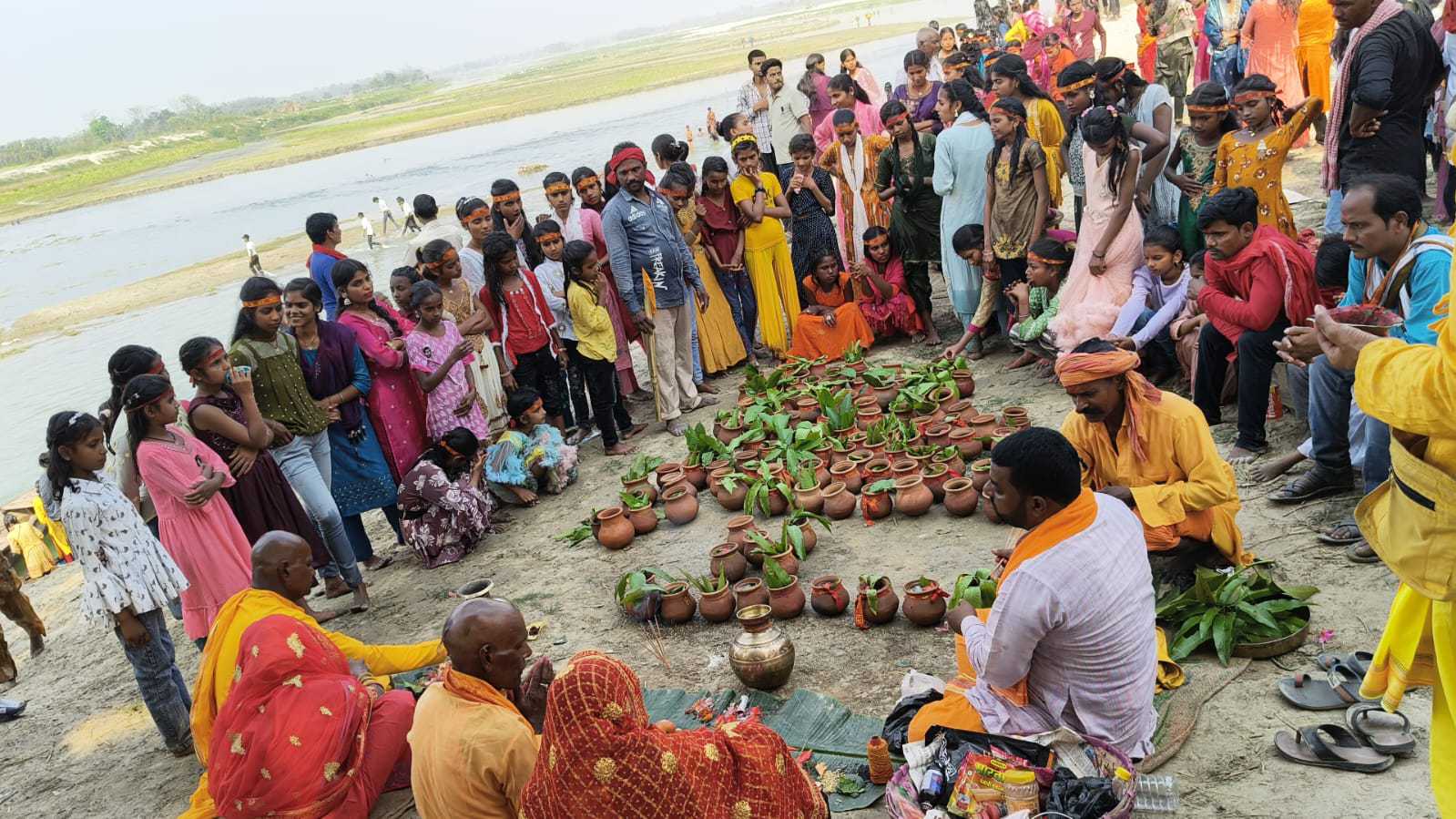 SHEOHAR.माँ जगदंबा के पूजा में श्रद्धालुओं की उमड़ी भारी भीड़