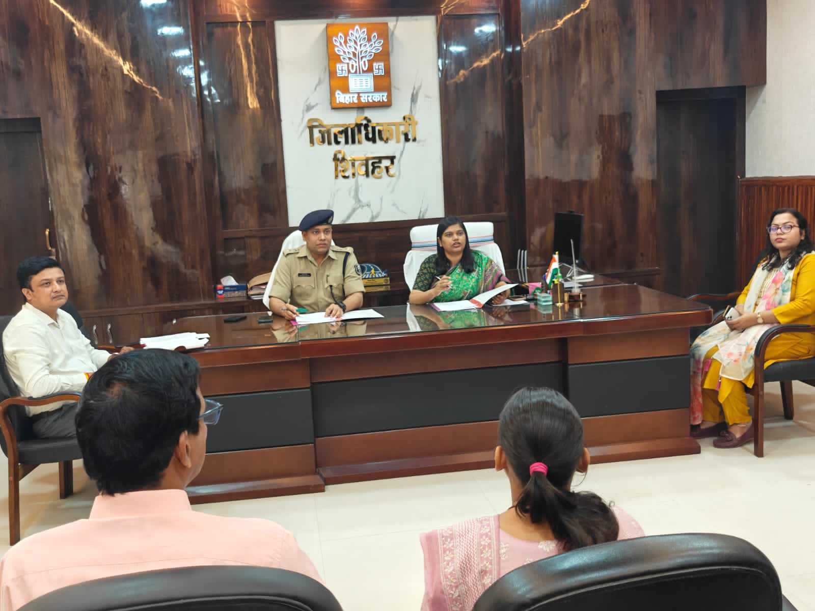 SHEOHAR .नशामुक्त बनाने के लिए प्रशासन सख्त, डीएम-एसपी ने ‘जीरो टॉलरेंस’ नीति के तहत दिए कड़े निर्देश*