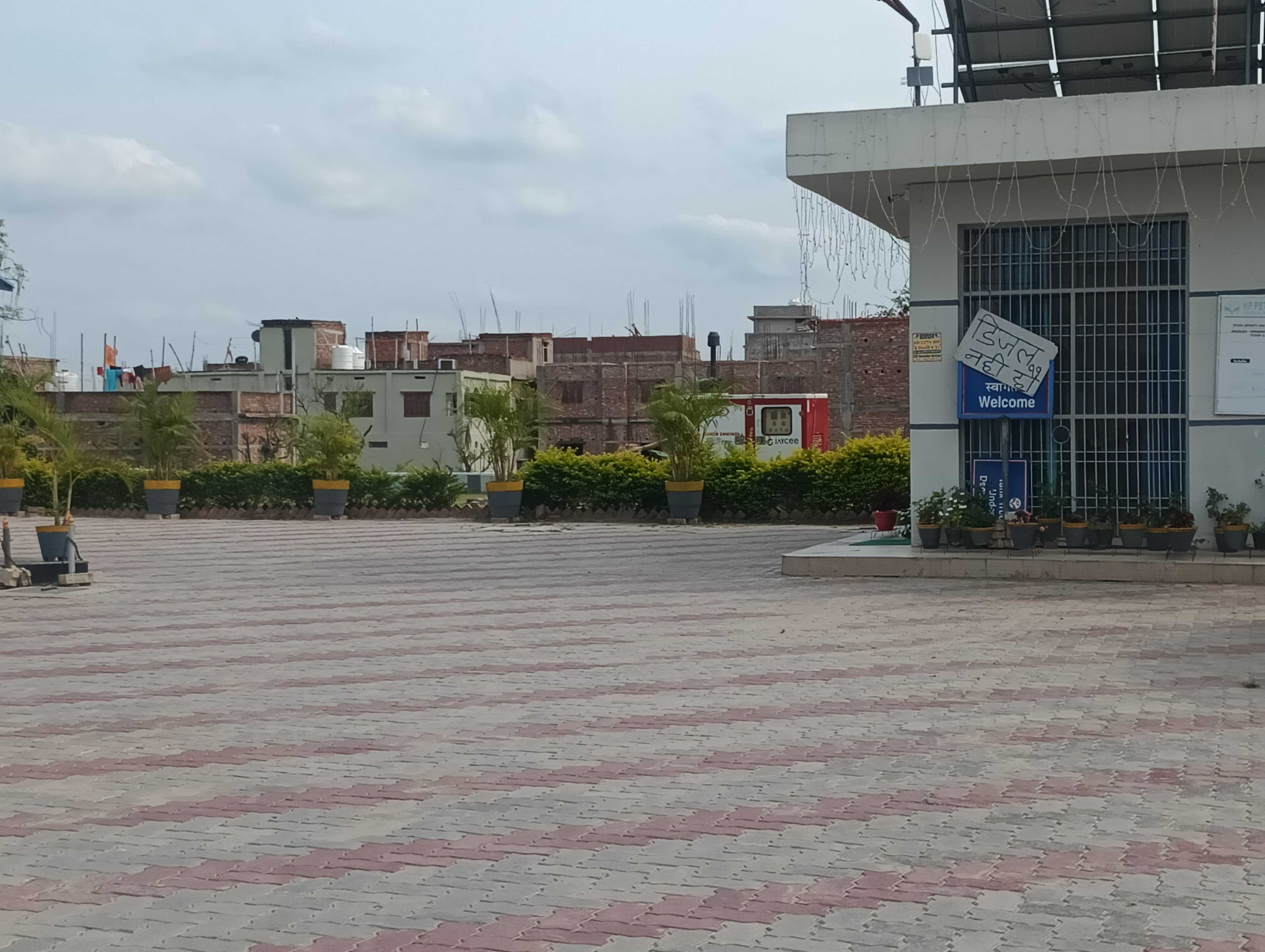 SHEOHAR.पेट्रोल-डीजल  के लिए हाहाकार, पंपों पर लगी गाड़ियों की लंबी कतारें, CNG भरवाने में भी परेशानी*